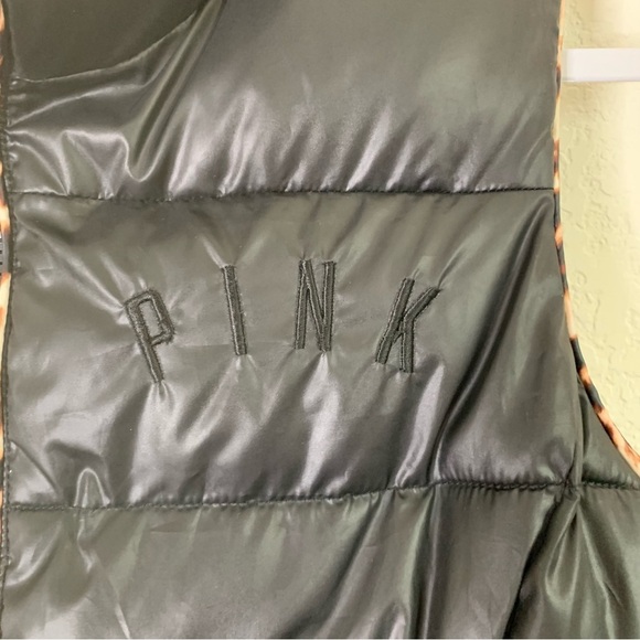 VS Pink Black Animal print trim full zip puffer vest XS - Picture 4 of 6